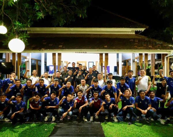 Banyuwangi Berduka, Bupati Ipuk Apresiasi Dedikasi Syamsuddin Batolla untuk Persewangi