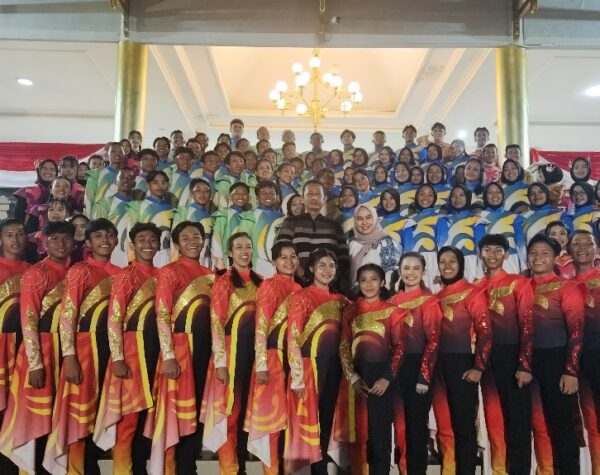 Jember Marching Band Tampil Memukau di Soft Launching Alun-alun Nusantara Jember