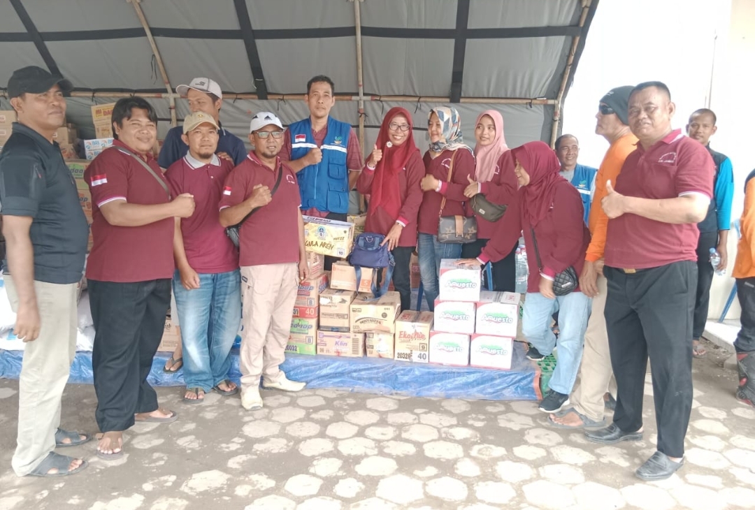 Peduli Korban Banjir di Kesamben, Bendahara Desa Se-Kabupaten Jombang Salurkan Bantuan Sembako