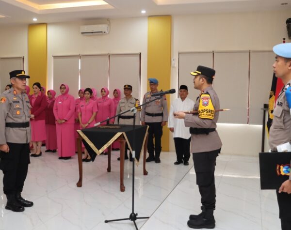 Pimpin Sertijab Kasat dan Kabag Ops, Begini Harapan Kapolres Batu