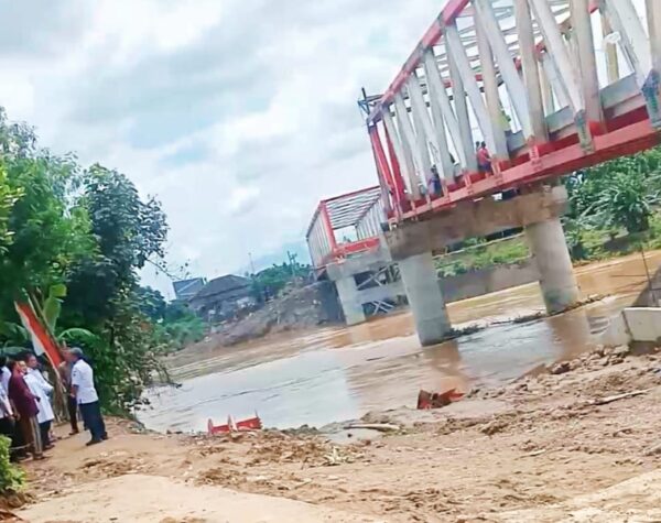 Progres Jembatan Butuh Capai 90,82 Persen, Pejabat dan Masyarakat Sragen Berikan Dukungan