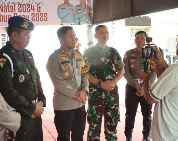 Kapolres Nganjuk dan Forkopimda Tinjau Kesiapan Pos Pengamanan Operasi Lilin 2024