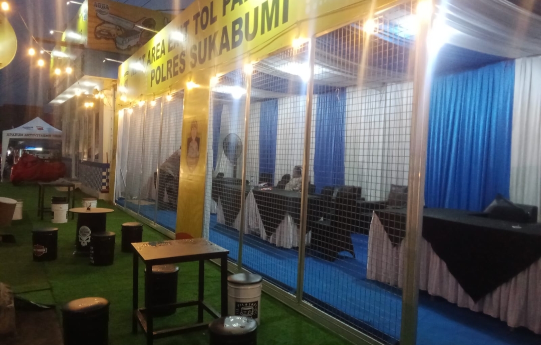 Indahnya Pos Penjagaan Nataru di Rest Area Exit Tol Parungkuda Polres Sukabumi yang Dihias Ala Kafe