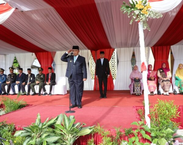 Pemkab Jombang Gelar Upacara Bendera Peringati 4 Hari Besar Sepanjang Desember