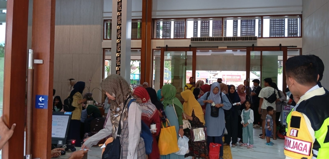 Wisatawan di Banyuwangi mulai membludak. (Fitri Anggiawati/kabarterdepan.com) 