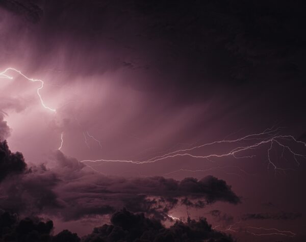 Prakiraan Cuaca Kota Mojokerto 13-14 Maret 2025, Hujan Berpotensi Petir