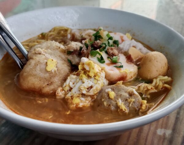 Kenaikan Harga Cabai, Penjual Seblak di Sooko Tetap Pedas