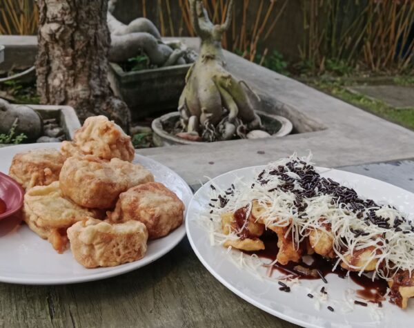 Tahu Goreng dan Pisang Keju Coklat, Pilihan Camilan Lezat di Tengah Kesibukan