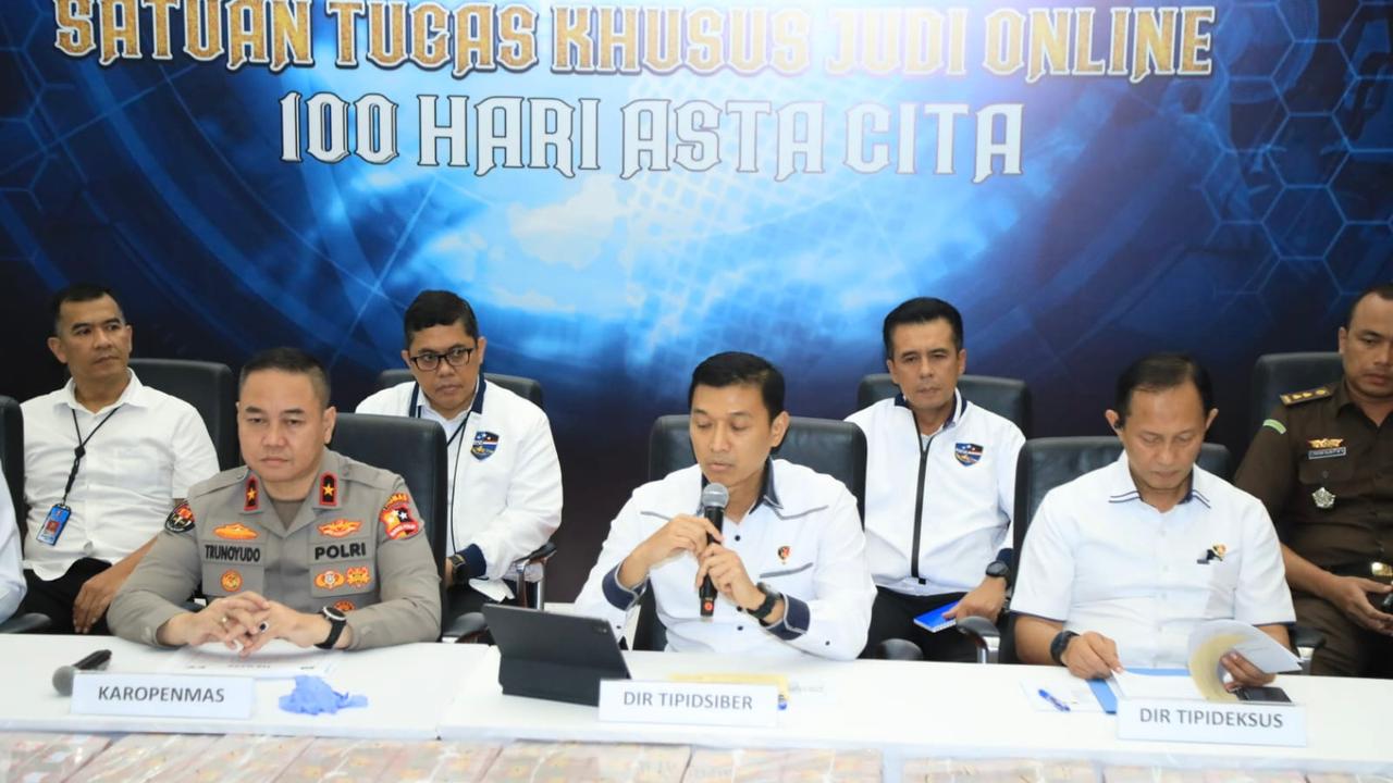 8A68D011 A5DF 4A4D 8C5D 0657EC505A07