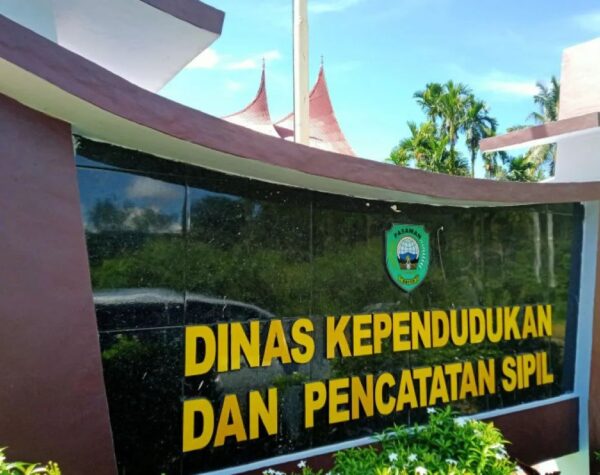 Disdukcapil Pasaman Tutup 2024 dengan Prestasi Gemilang, Raih Predikat A dari KemenPANRB
