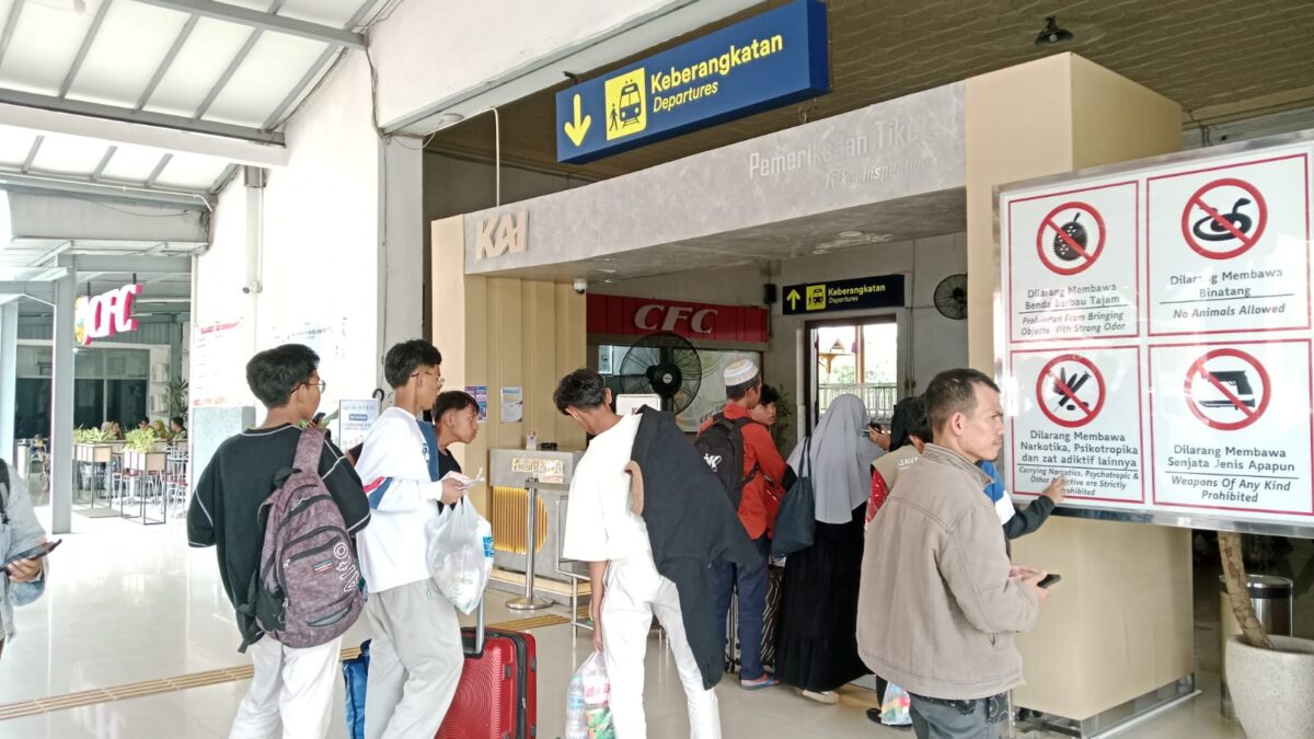 Lonjakan Penumpang KAI Daop 8 Surabaya Capai 600 Ribu Selama Libur Nataru