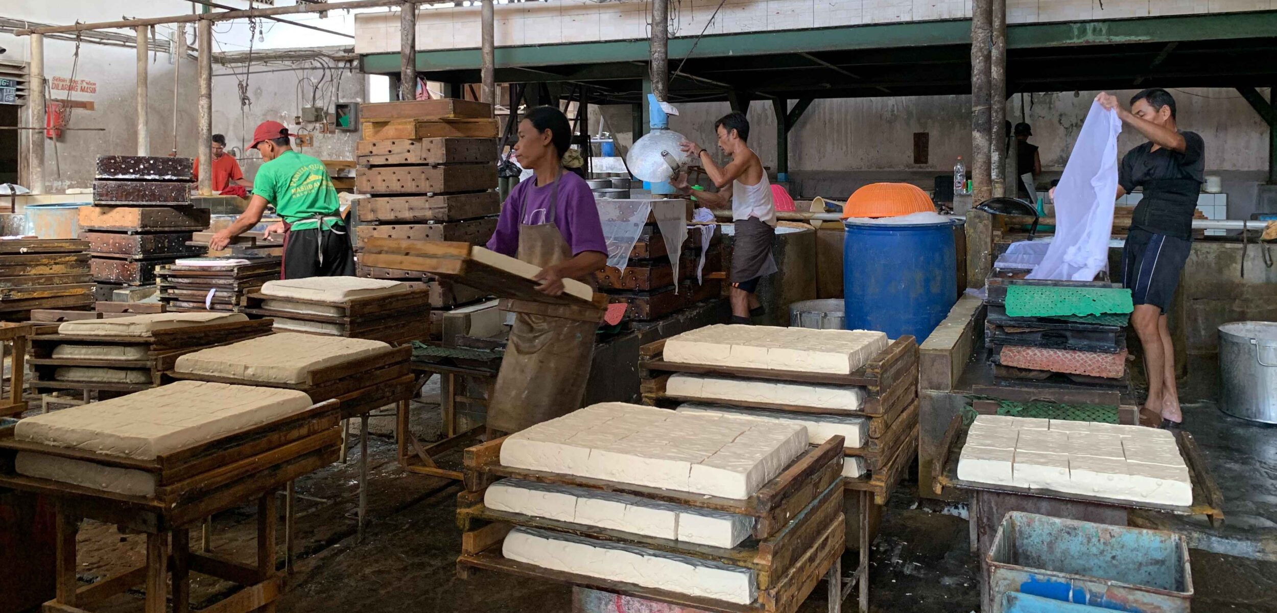 Produsen Tahu di Mojokerto Berjuang Tahan Harga Imbas Kenaikan Kedelai Impor