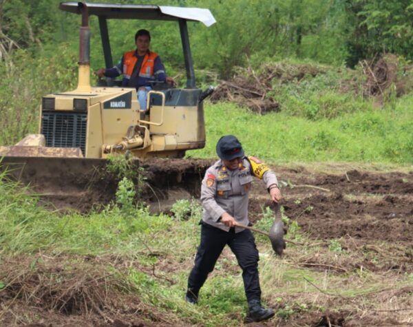 Polres Mojokerto Kota Optimalkan Lahan Tidur untuk Penanaman Jagung, Dukung Program Asta Cita Presiden Prabowo