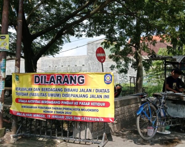 Larangan Jualan di Bahu Jalan Surodinawan, Pedagang Pindah ke Pasar Ketidur Mulai 19 Januari 2025