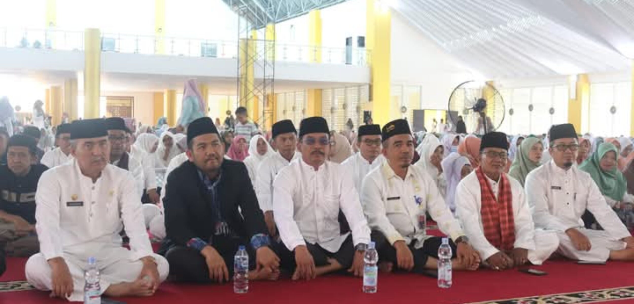 Peringati HUT Ke-21 Dharmasraya, Pimpinan DPRD Hadiri Tabligh Akbar