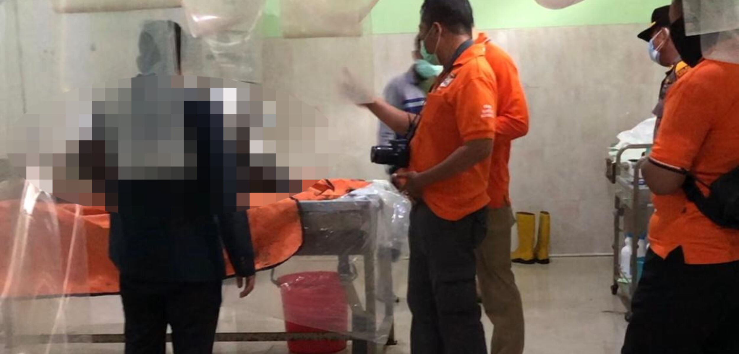 Jasad korban saat berada di Kamar Jenazah Rumah Sakit dr Soekandar Mojosari, Senin (27/1/2025) (Redaksi / Kabarterdepan.com) 