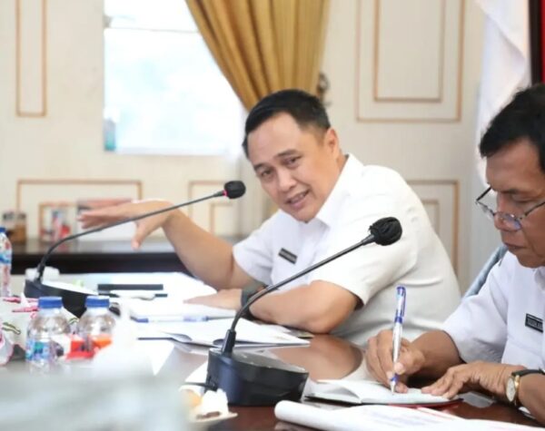 Hujan Deras Sebabkan Banjir di Kota Malang, Pj Wali Kota Usulkan Peninggian Jembatan