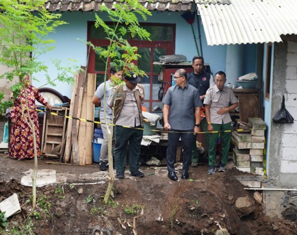 Diguyur Hujan Intensitas Tinggi, 2 Wilayah di Kota Batu Longsor