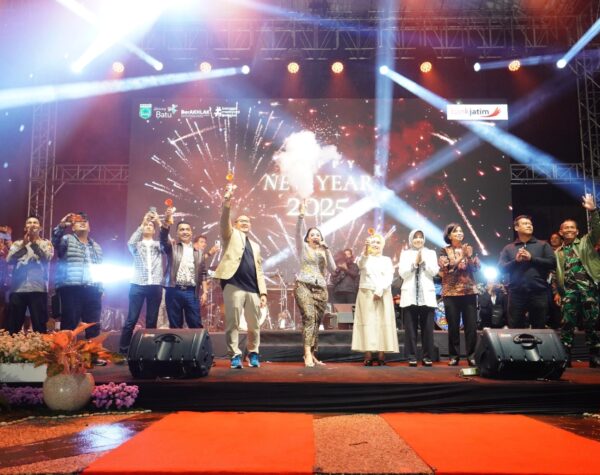 Kemeriahan Malam Tahun Baru 2025 Pemkot Batu, Helat Doa Bersama, Pasar Rakyat dan Hadirkan Niken Salindry