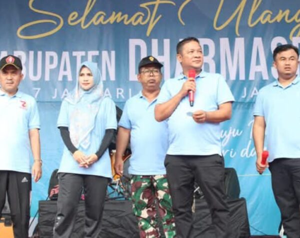 Ketua DPRD Ikuti Senam Massal Peringati HUT Ke-21 Kabupaten Dharmasraya