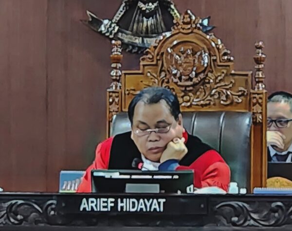 Hakim MK Arief Hidayat Tanggapi Komentar Negatif Netizen tentang Anwar Usman yang Sakit