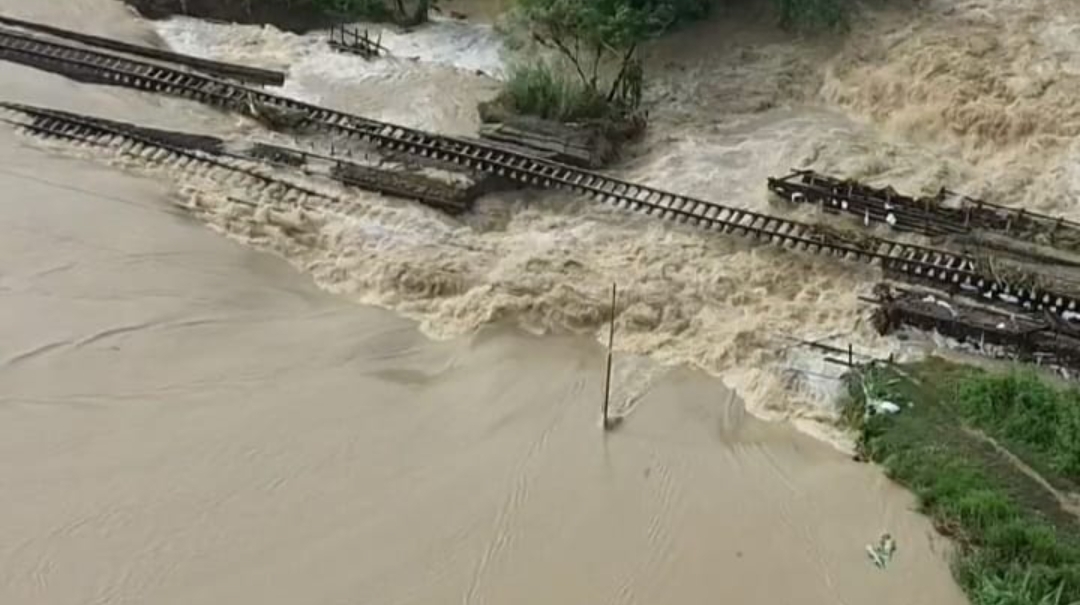 Tiga Perjalanan Kereta Api Dibatalkan, Dampak Banjir di Grobogan