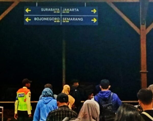 Perjalanan KA di Blora Dibatalkan, Simak Pengalihan Rute KA Semarang-Surabaya