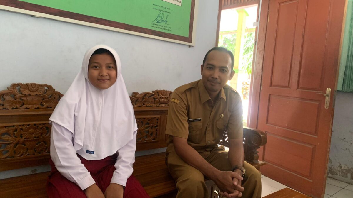 foto guru sdn menturus scaled