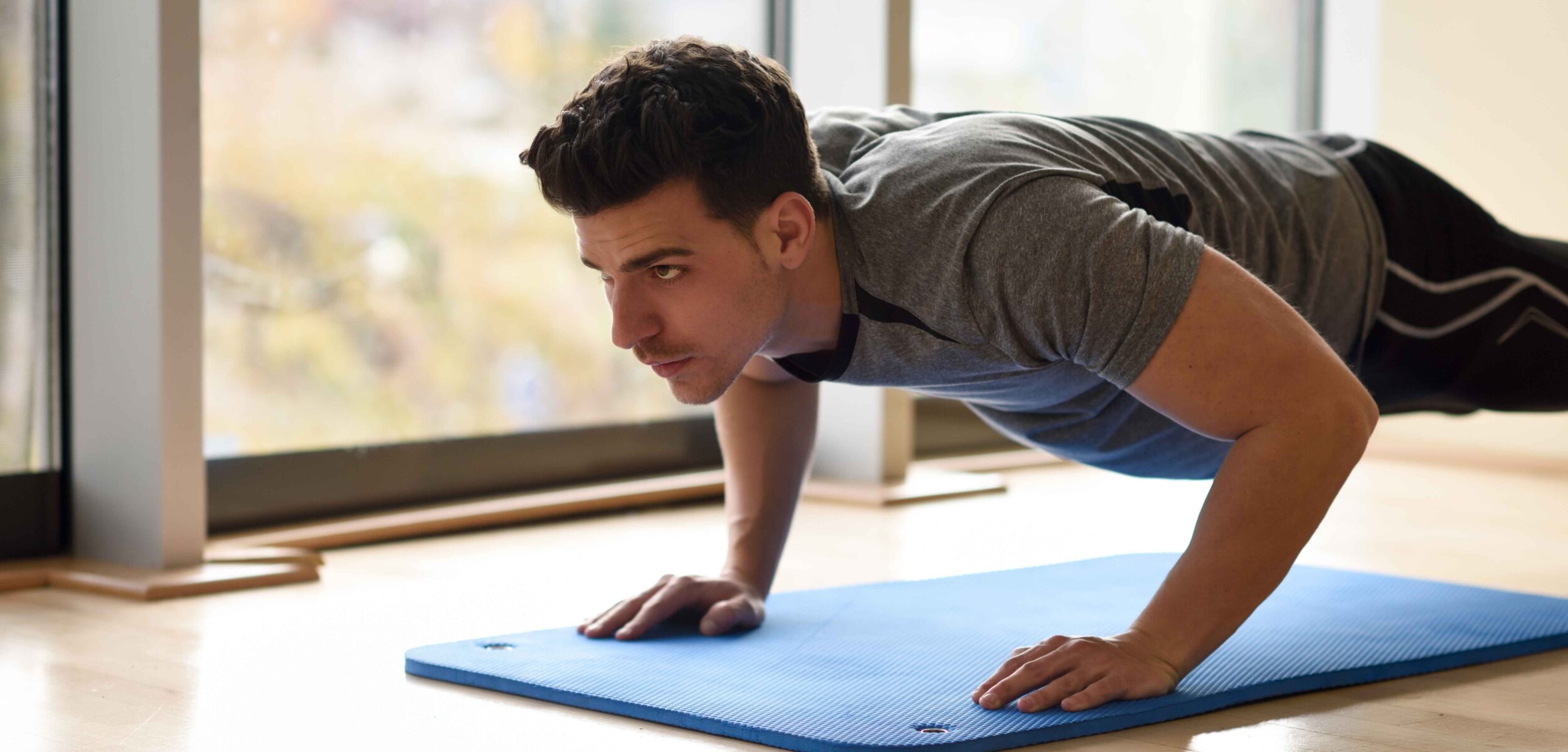 lifestyle beautiful bodybuilder sportswear guy 11zon