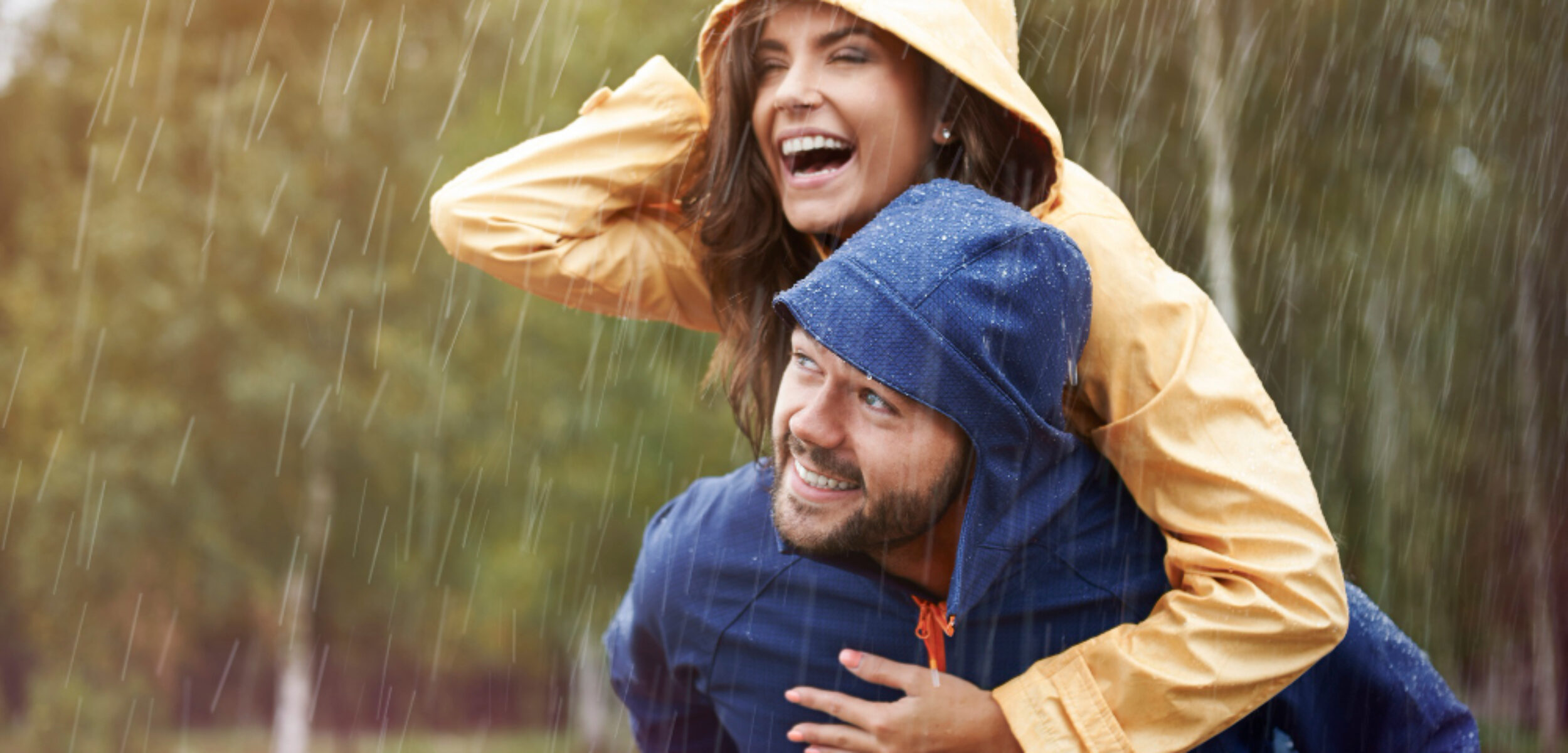 Apakah Kehujanan Bisa Sebabkan Sakit? Simak Penjelasannya