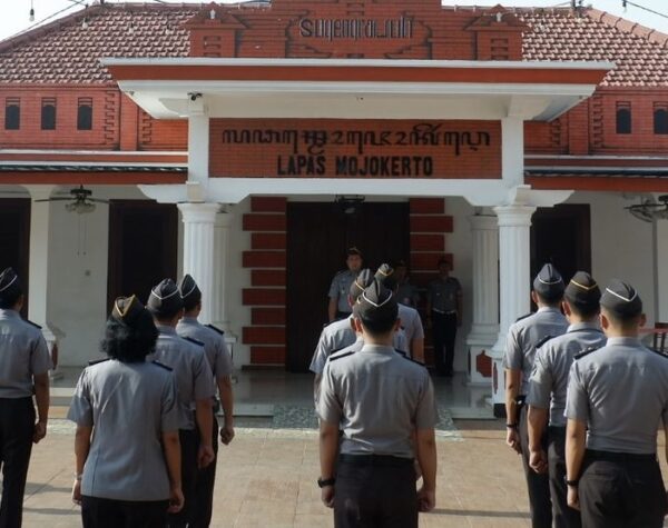 Kalapas Mojokerto Bangun Semangat Kerja Bersama Lewat Apel Pagi