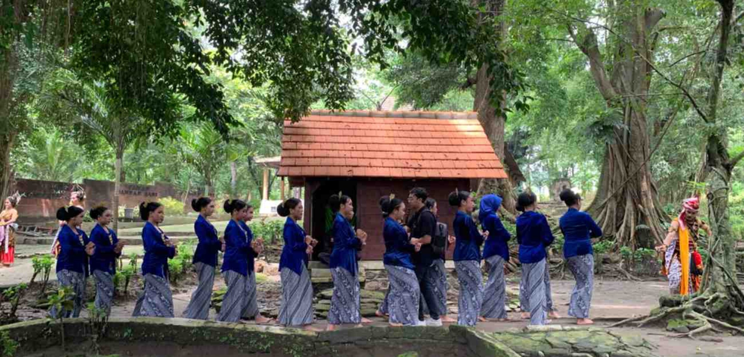 Kum Kum Sinden, Tradisi yang Terus Lestari di Tengah Perubahan Zaman