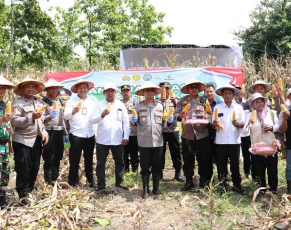 Polres Mojokerto Kota Dukung Panen Raya Jagung Serentak