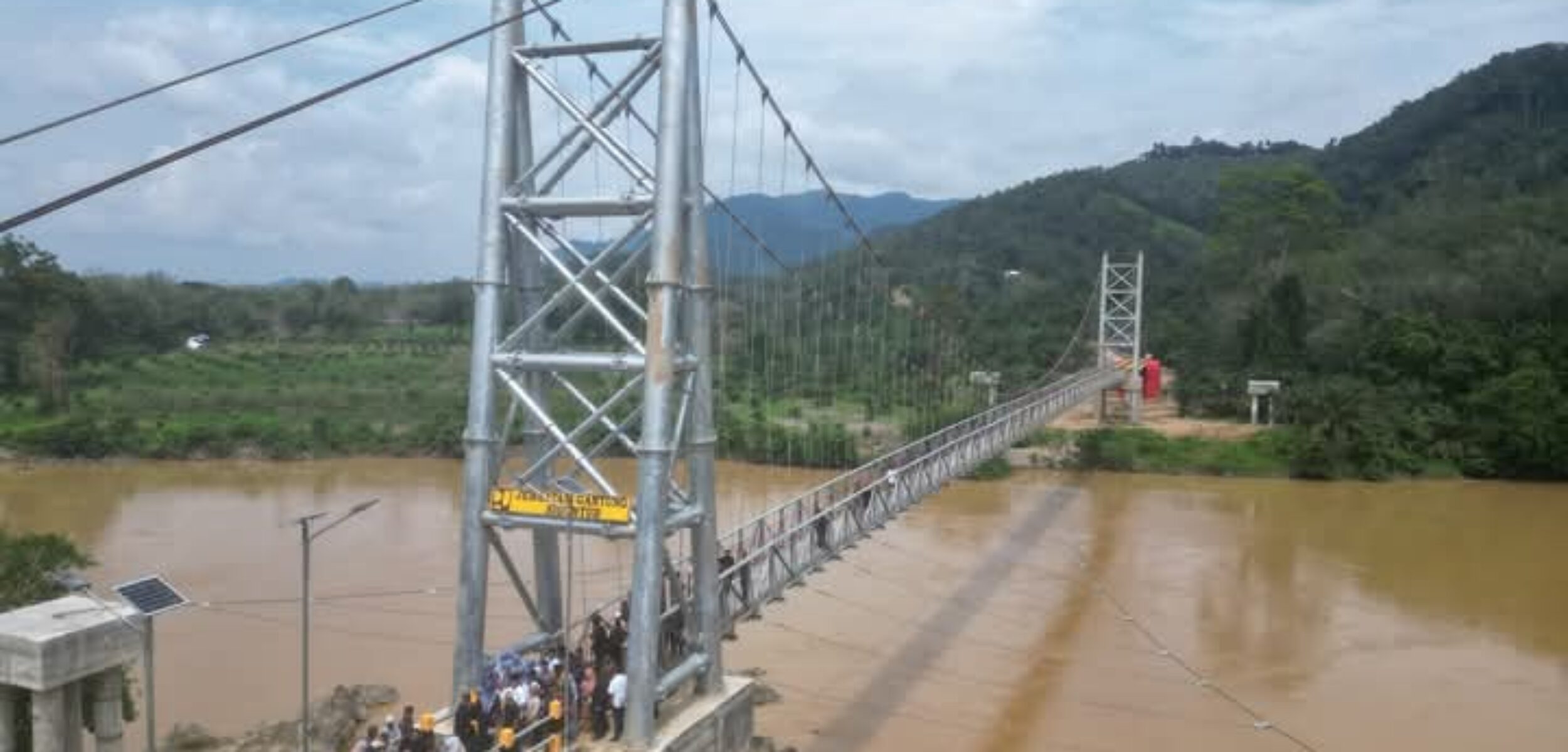 Jembatan Gantung Siguntur Diresmikan, Persembahan Manis Sutan Riska di Ujung Masa Jabatan Bupati Dharmasraya