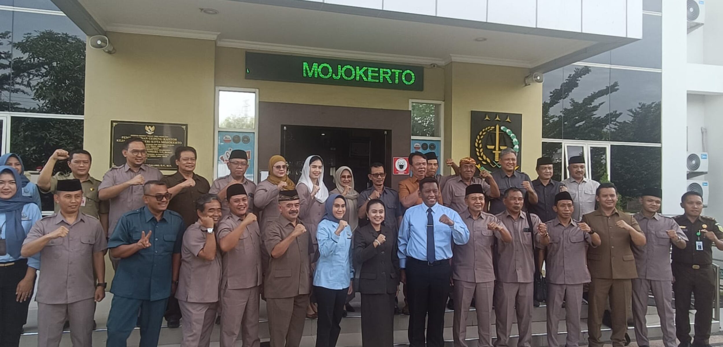 DPRD Kota Mojokerto dan Kejari Teken MoU, Komitmen Wujudkan Tata Kelola Pemerintahan Bersih