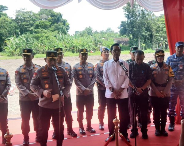 Manfaatkan Lahan Mati di Bantul, Kapolri dan Gubernur DIY Tanam Jagung Untuk Swasembada Pangan