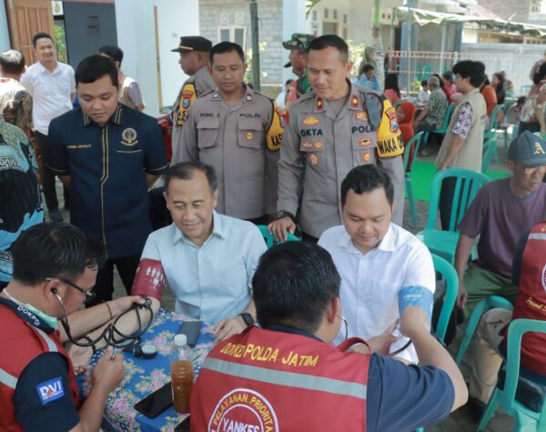 Polres Blitar Apresiasi Bakti Sosial Pengobatan Gratis di Vihara Bodhi Amatta