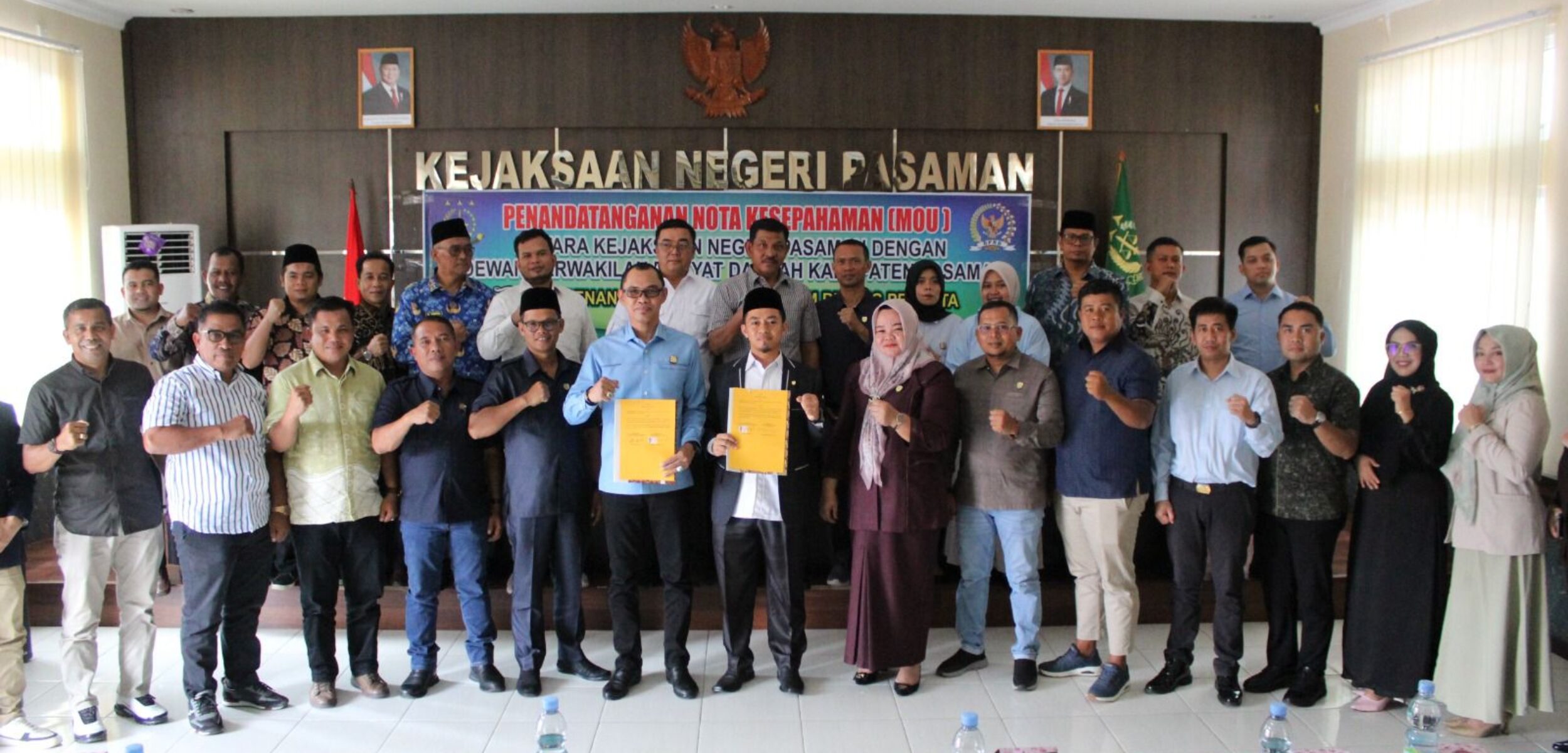 Kejari Pasaman dan DPRD Teken MoU: Perkuat Sinergi Hukum dan Transparansi