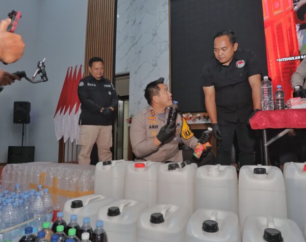 Komitmen Berantas Narkotika, Polres Blitar Tangkap Dua Pengedar Pil Double L