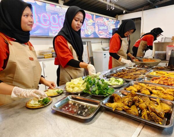 Mulai Rp 5.000, Sambelan Tempong Legenda Siap Goyang Lidah Warga Mojokerto