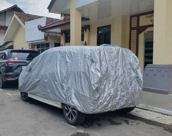 Sempat Kejar-kejaran dengan Polisi di Sleman, Pelaku Penggelapan Mobil Tinggalkan Kendaraan di Tengah Sawah