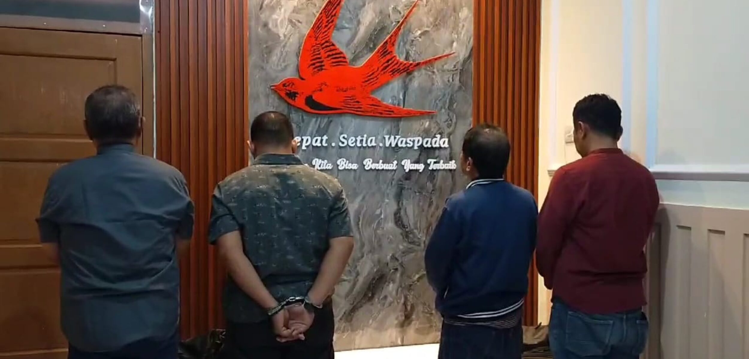 Janjikan Jabatan, BIN Gadungan hingga Pensiunan TNI Tipu Warga di Mojokerto