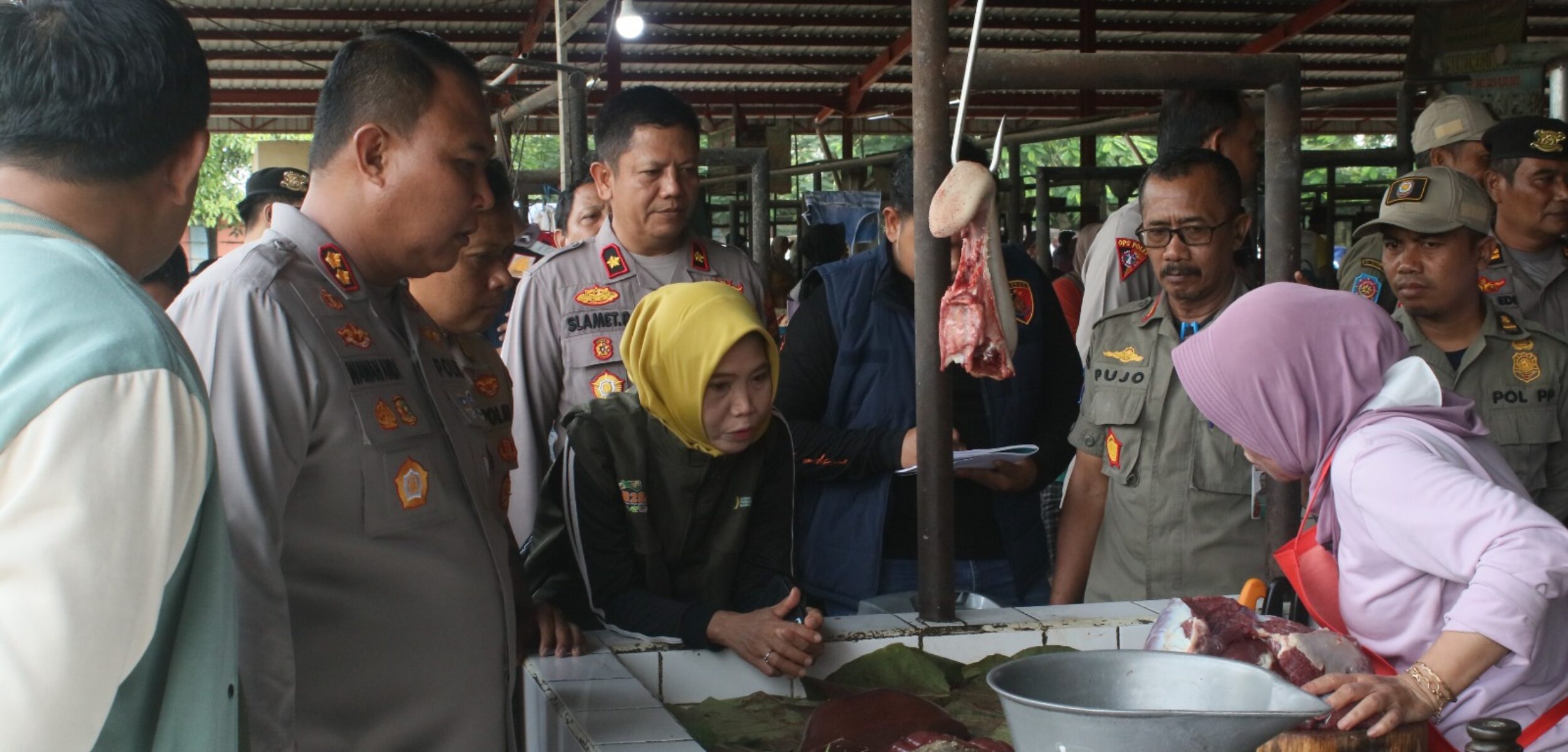Antisipasi Praktik Monopoli Hingga Penimbunan Bahan Pokok Jelang Ramadan, Polisi Sidak Pasar Sidomakmur Blora