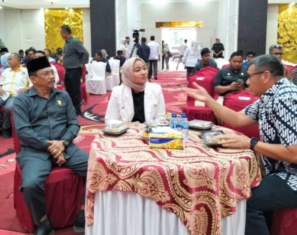 Pimpinan DPRD Kabupaten Dharmasraya Hadiri Penetapan Calon Bupati dan Wakil Bupati Terpilih