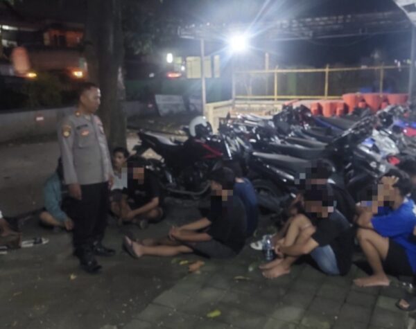 Razia Balap Liar, Polisi Amankan 13 Remaja dan 7 Motor di Ringroad Mojoagung Jombang