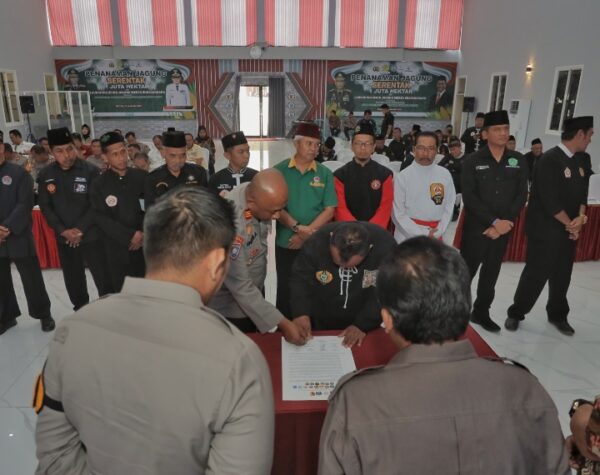 Polres Blitar dan Perguruan Silat Deklarasikan Damai