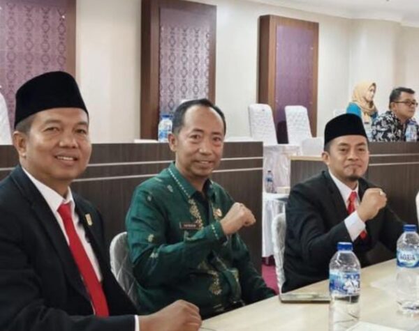 ST Riki Alkhalik Anggota DPRD Dharmasraya Hadiri Undangan HUT Ke-76 Kabupaten Sijunjung