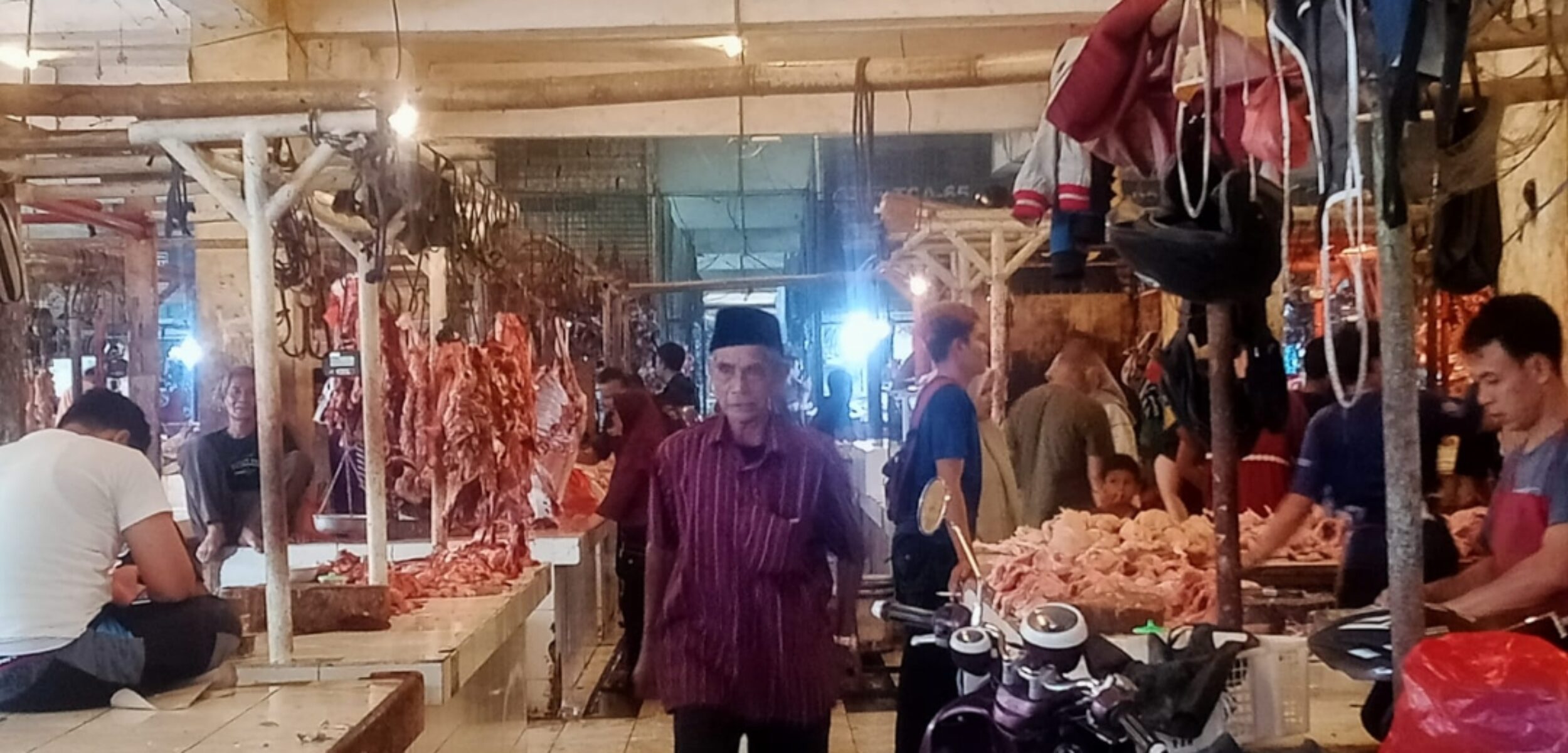 Harga Daging di Pasar Cibadak Sukabumi Naik, Permintaan Tetap Tinggi