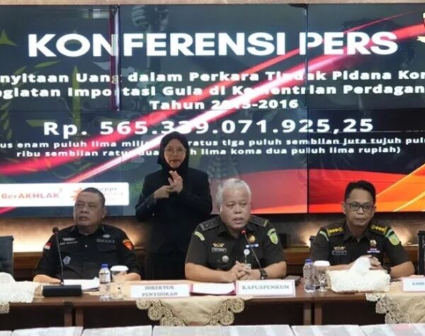 Sembilan Perusahaan Swasta Terlibat Korupsi Impor Gula, Kejagung Sita Rp565 Miliar