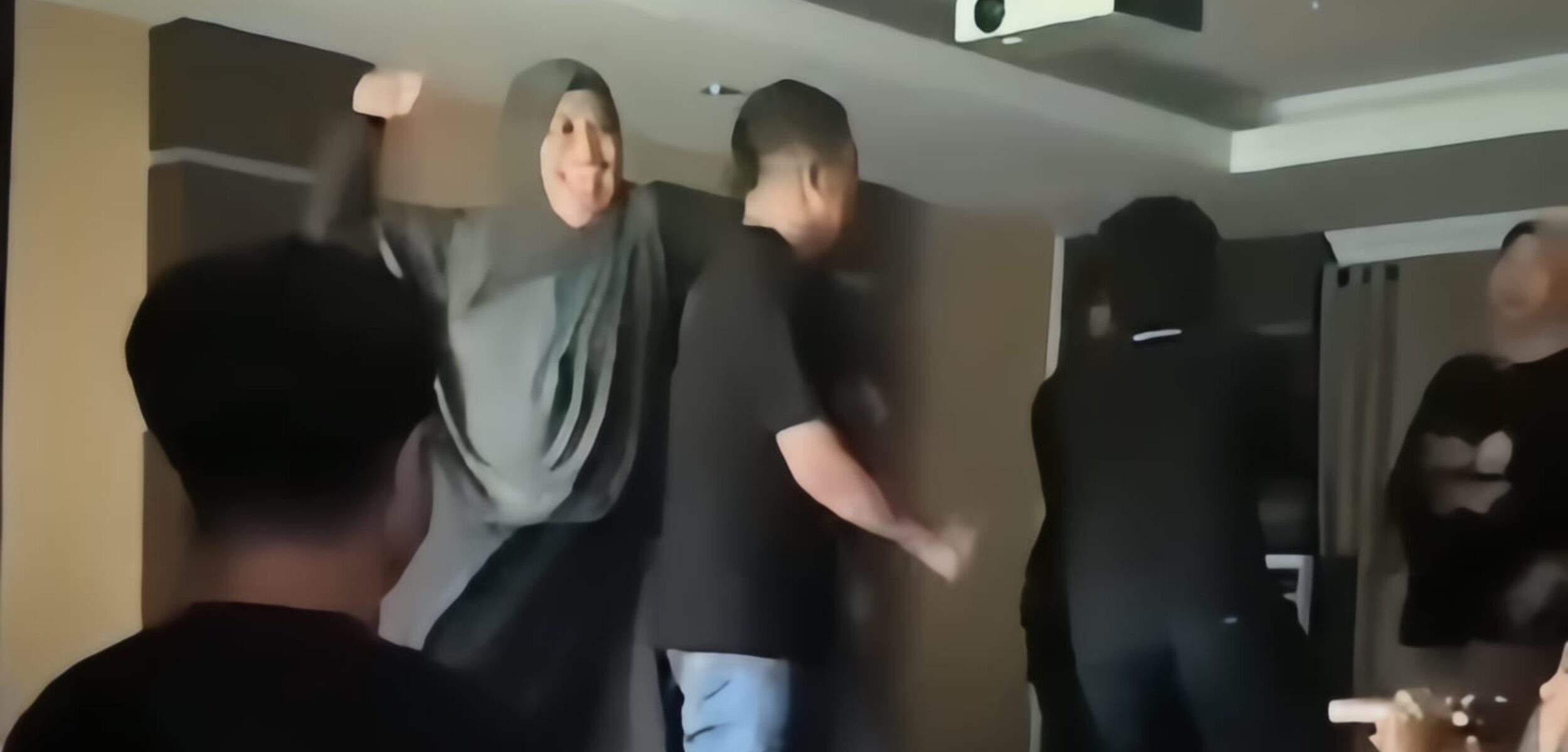 Viral ASN PUPR Kutai Timur Joget di Atas Meja dan Sawer Uang, Bupati Turun Tangan